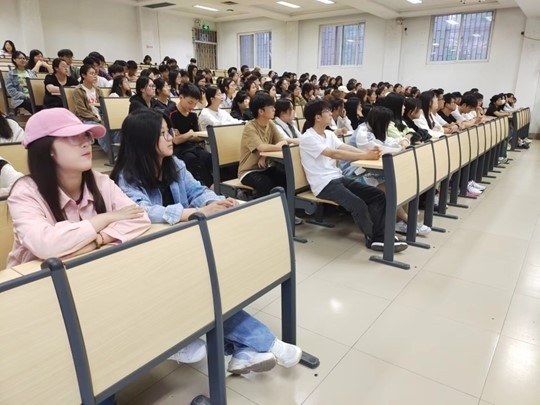 图片2.jpg 图片2.jpg