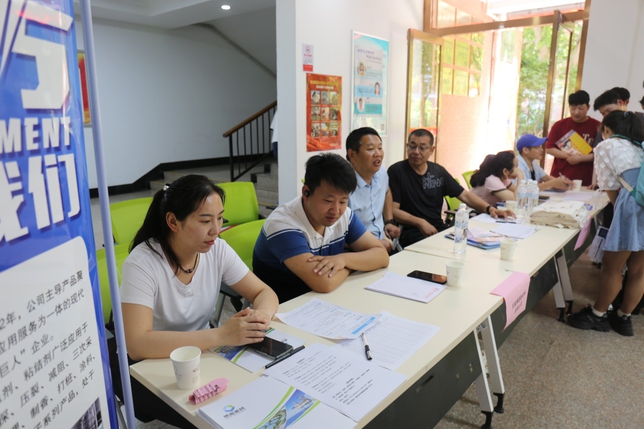 1000044319.jpg 1000044319.jpg