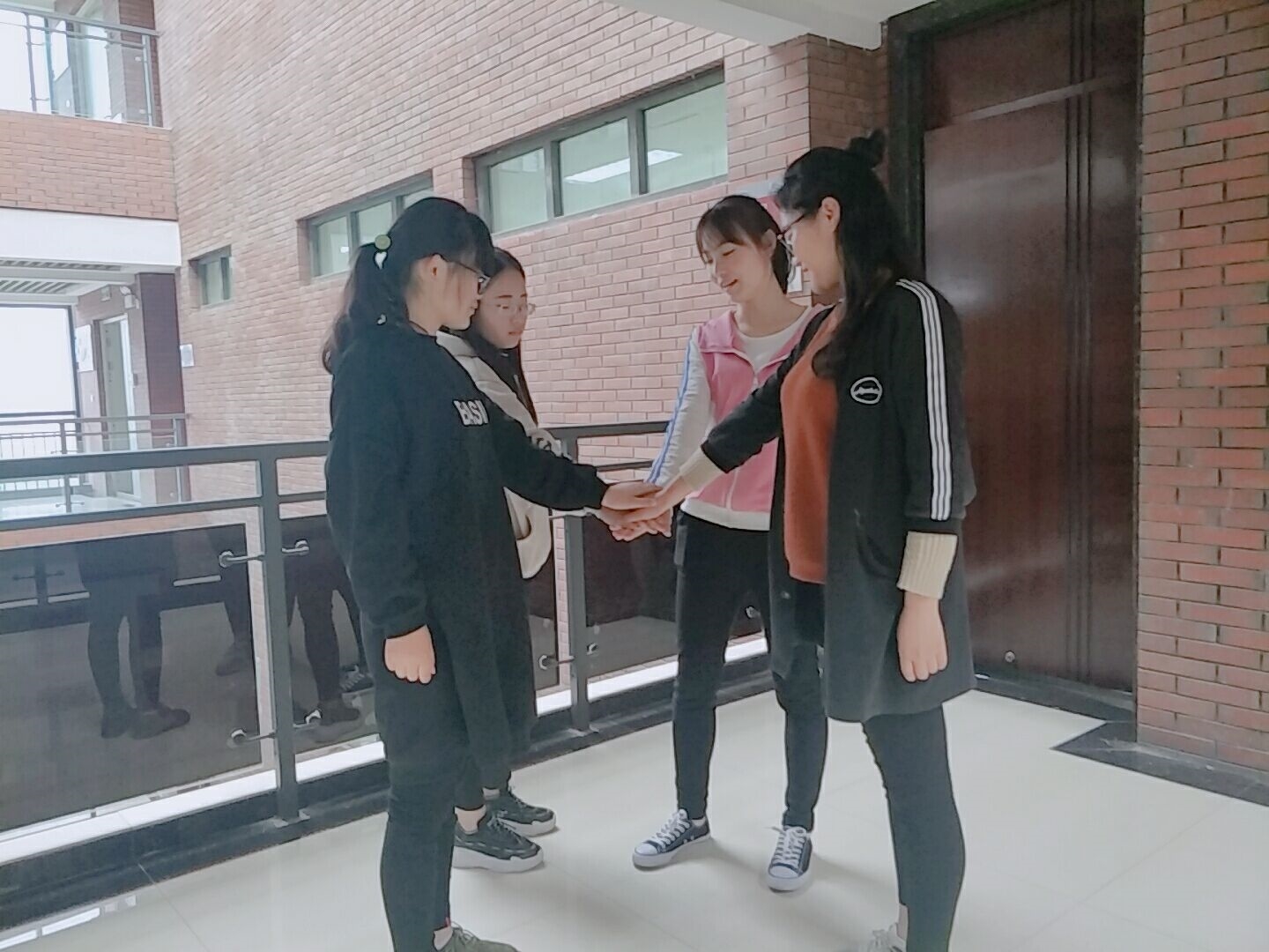 8A7FE232DE33507526F42011479030ED.JPG 8A7FE232DE33507526F42011479030ED.JPG