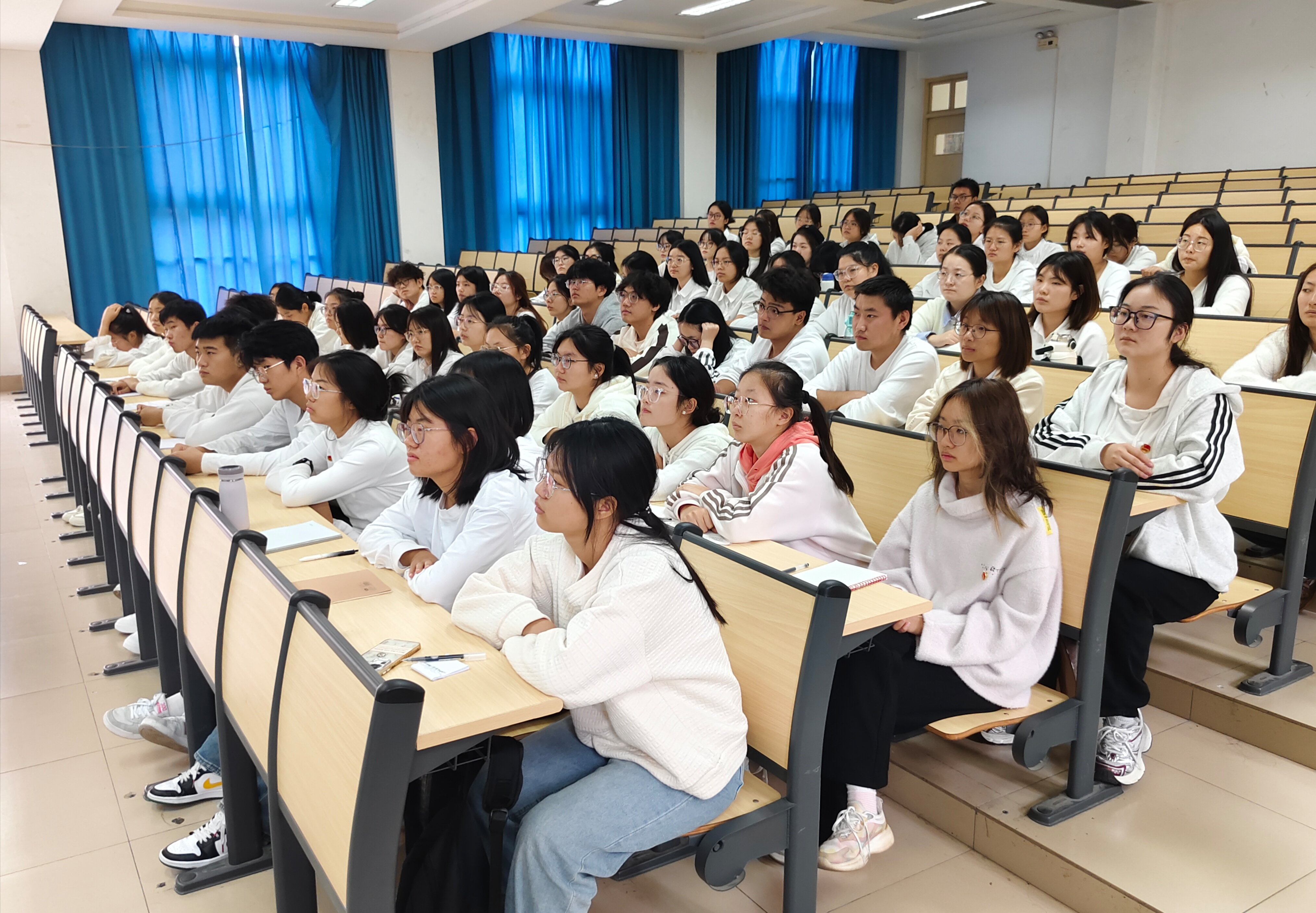 图片2.png 图片2.png